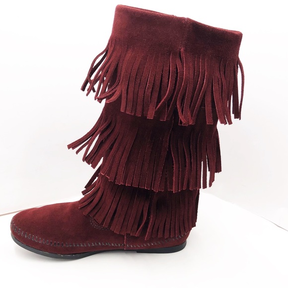 {Minnetonka} Three Fringe Mocassin - Picture 9 of 14